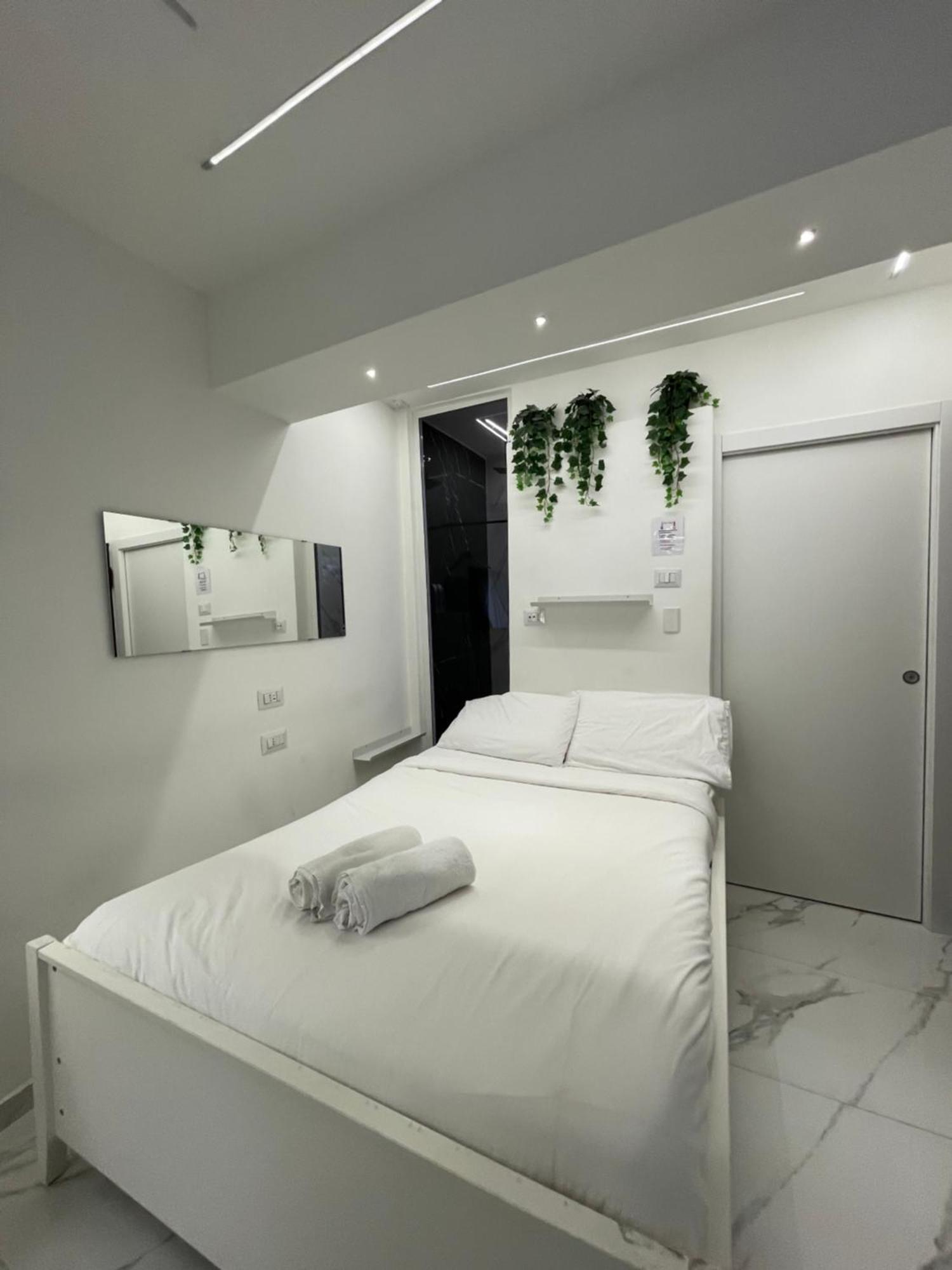 Luxury 5 Al Duomo Di Parma Apartman Kültér fotó