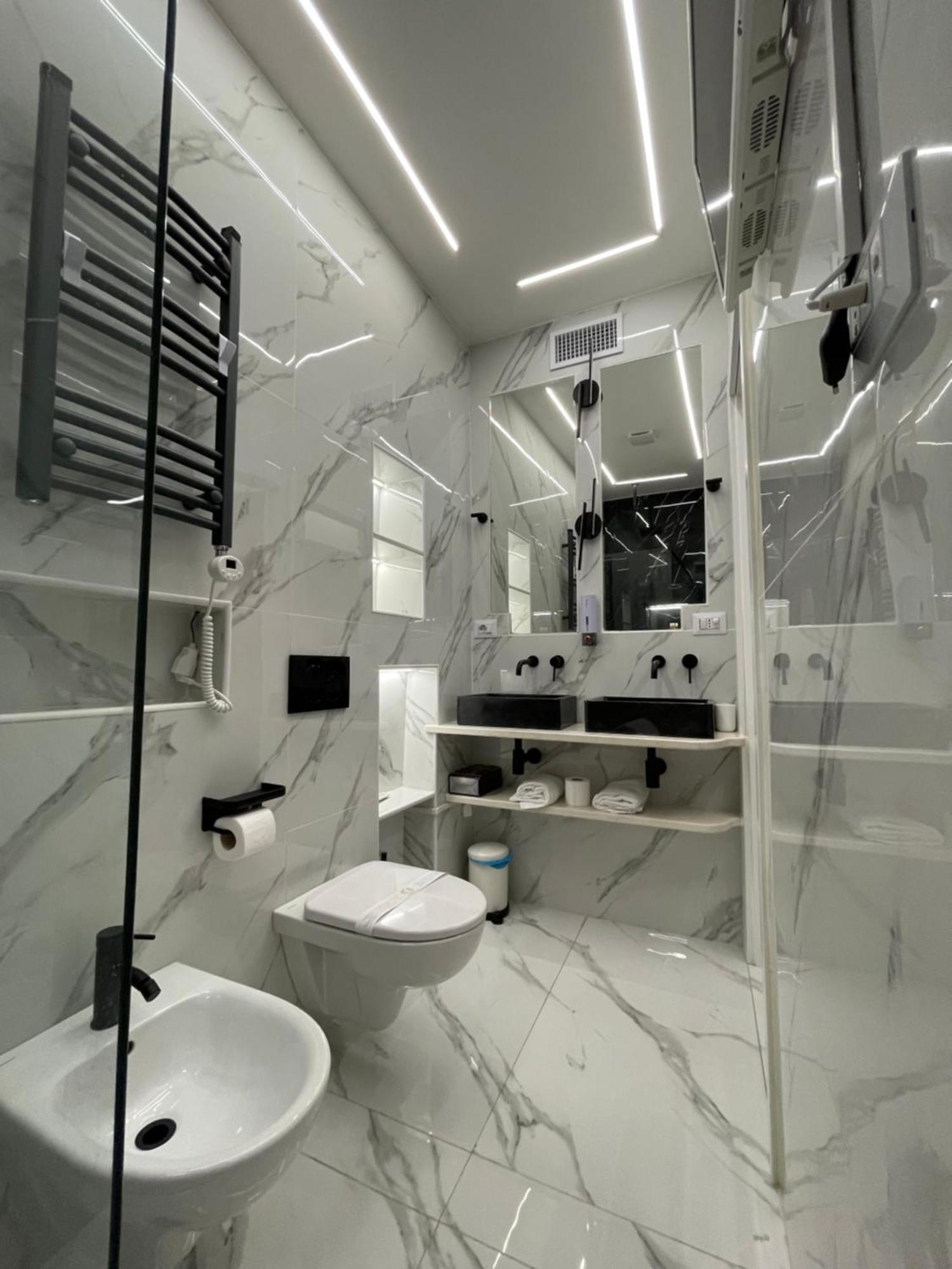 Luxury 5 Al Duomo Di Parma Apartman Kültér fotó