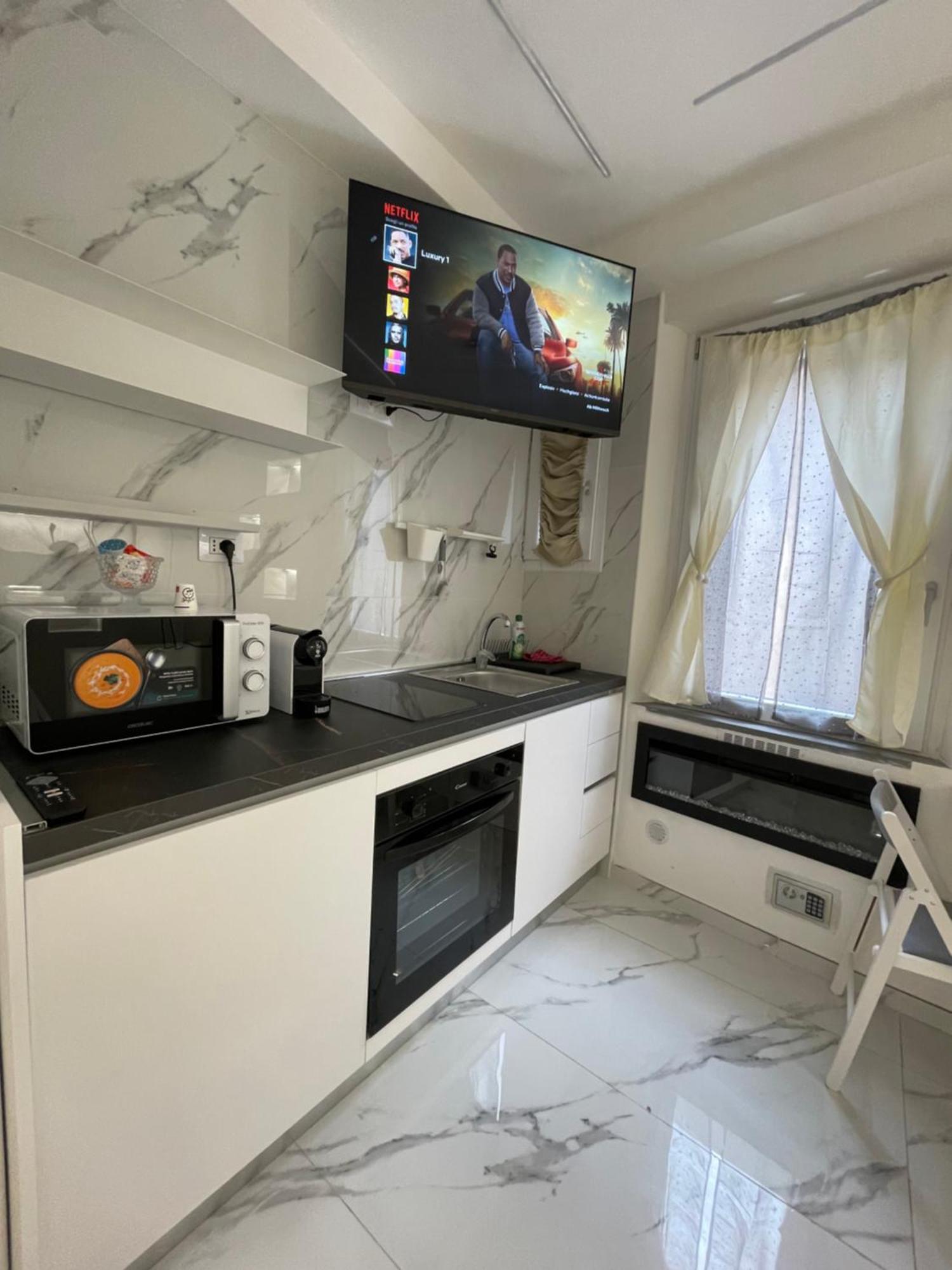 Luxury 5 Al Duomo Di Parma Apartman Kültér fotó